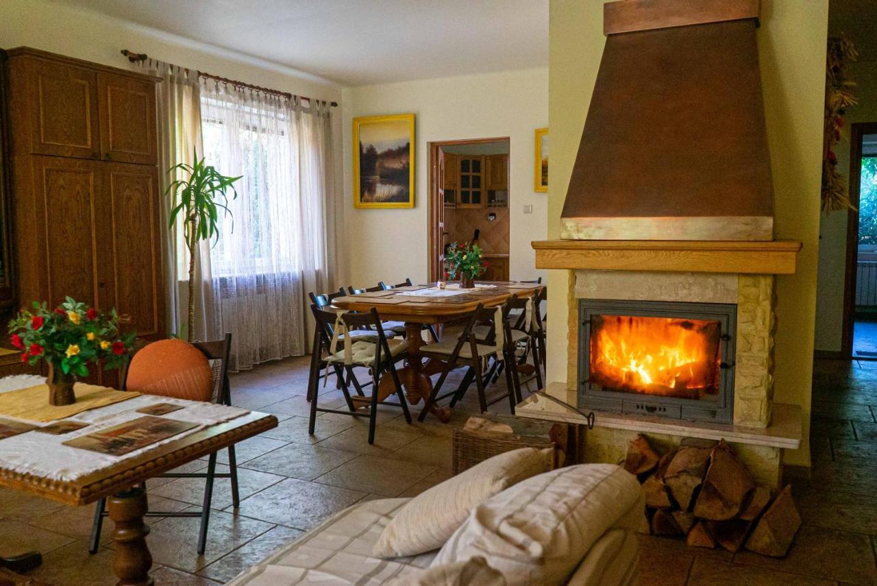 Borowe Kt Villa Warka Exteriör bild